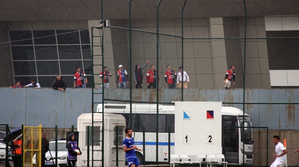 Maç öncesinde olaylar çıktı, Zonguldak Kömürspor 1 puan´ı kaptı