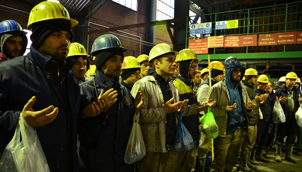 Maden faciasında ölen 8 işçi dualarla anıldı