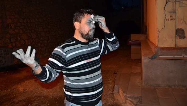 Alkollü Iraklının kafasında şişe kırdılar