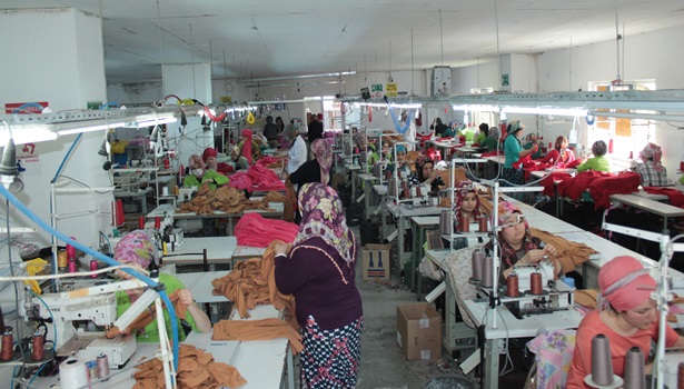 Köye kurulan tekstil atölyesinde 87 bayan iş sahibi oldu