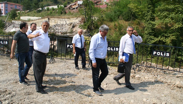 Ak Parti Zonguldak Milletvekillerinden heyelan bölgesine ziyaret