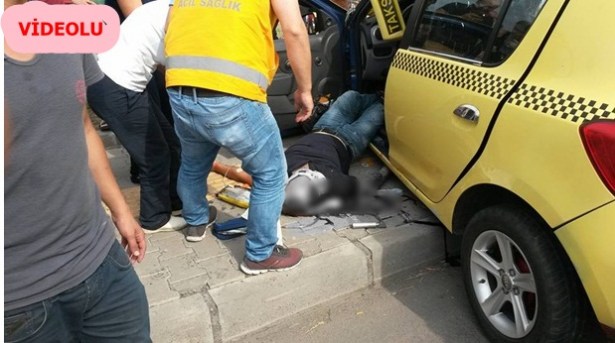 Ereğli´de kaza; ambulans taksiyle çarpıştı: 1 ölü, 1 yaralı