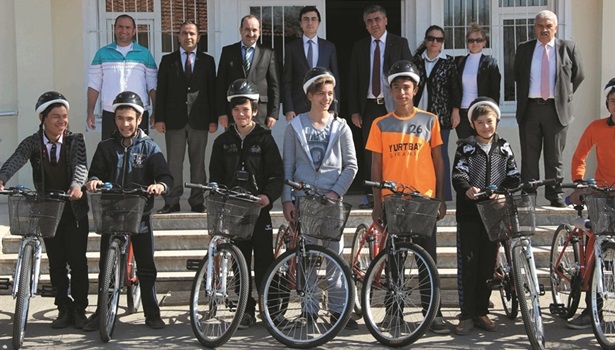 Öğrencilere 15 adet bisiklet dağıtıldı