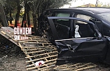 Otomobil evin duvarına çarptı: 3 yaralı