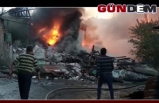 Yangın'da, 3 ev yandı, 1 metruk bina yıkıldı