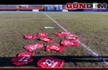 Zonguldakspor'lu futbolcular formalarını sahaya bıraktı