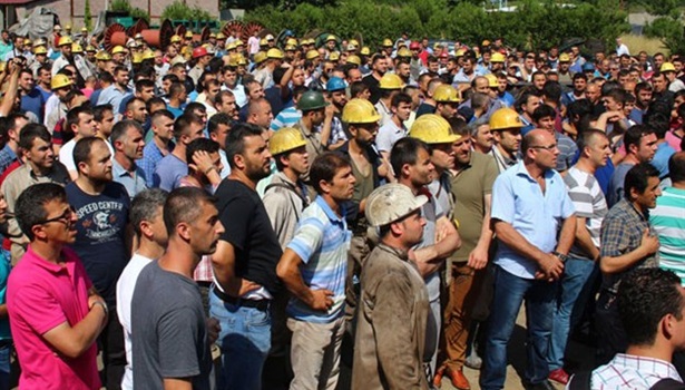 Madencilerden gazetecilere; tekme, tokat ve yumruklu saldırı