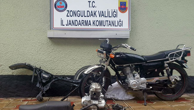 Jandarma, motosiklet hırsızlarına geçit vermedi