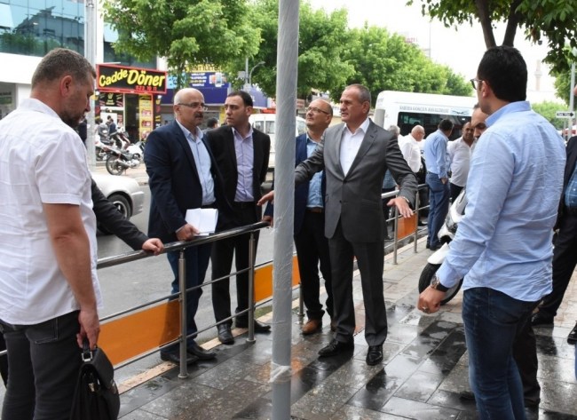 Başkan Mehmet Keleş İstanbul caddesinde inceleme yaptı