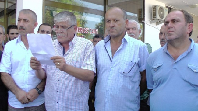 Akçakoca ilçesinde Muhtarlar fındık fiyatını protesto etti