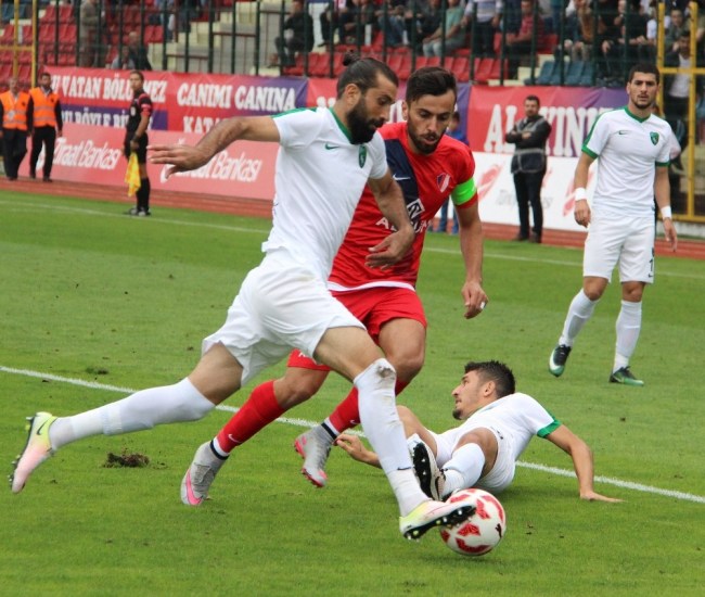 2.Tur Düzcespor-Kocaelispor'u 1-0 mağlup etti.