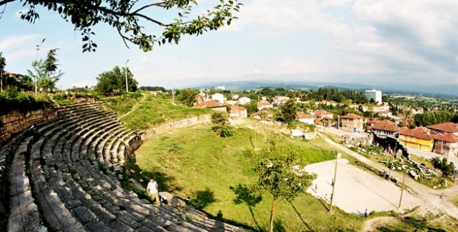 Burası Batı Karadeniz'in, kazısı yapılan tek antik tiyatrosu