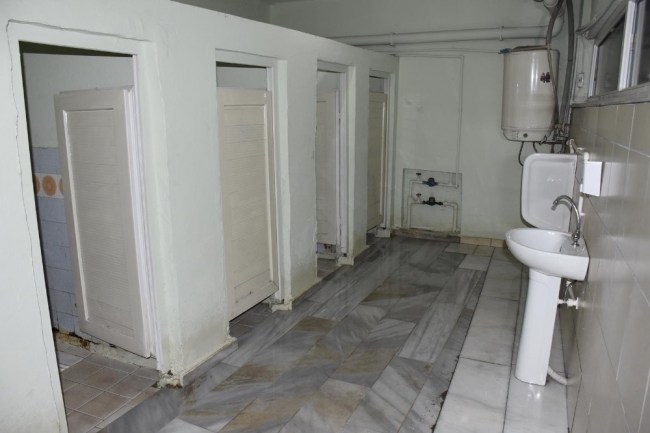Düzce'de cami tuvaletleri ücretsiz hizmet veriyor....