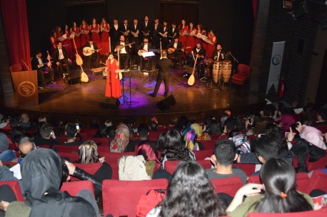Düzce Üniversitesi'nde 12. kuruluş yıldönümü konseri gerçekleştirildi