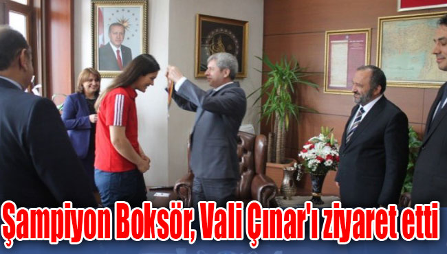 Şampiyon Boksör, Vali Çınar'ı ziyaret etti