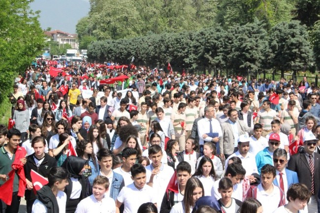 Yüzlerce kişi 57'nci Alay Vefa Yürüyüşü'ne katıldı