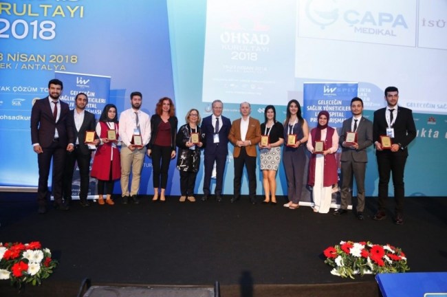 Geleceğin Sağlık Yöneticileri Proje Yarışması'nda 1.'lik ödülü DÜ'nün