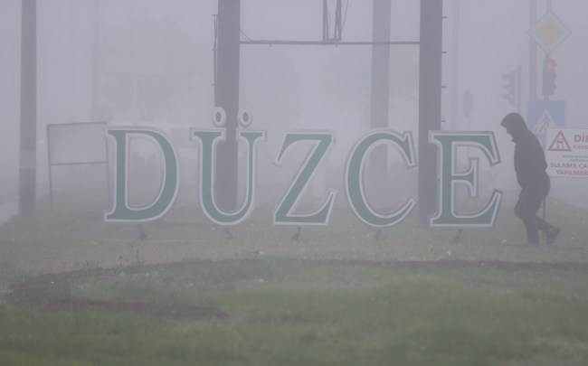 Düzce kent merkezinde yoğun sis