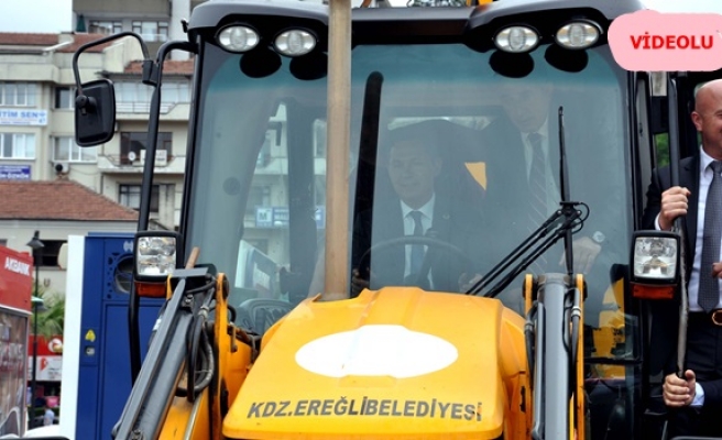 Başkan Uysal, belediye alınan yeni araçları inceledi