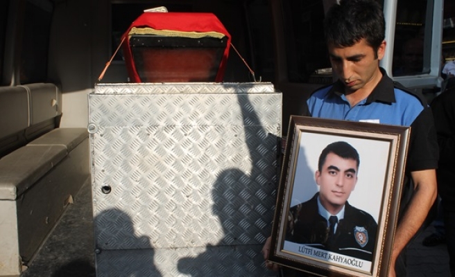 Genç polisin cenazesi ailesine teslim edildi