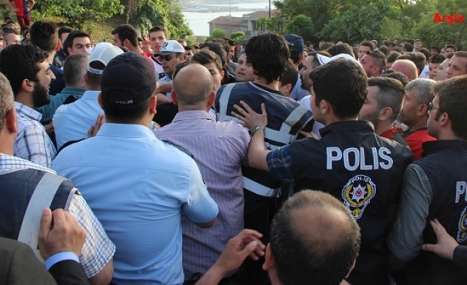 Kömürspor maçı öncesi polis ve taraftar arasında arbede