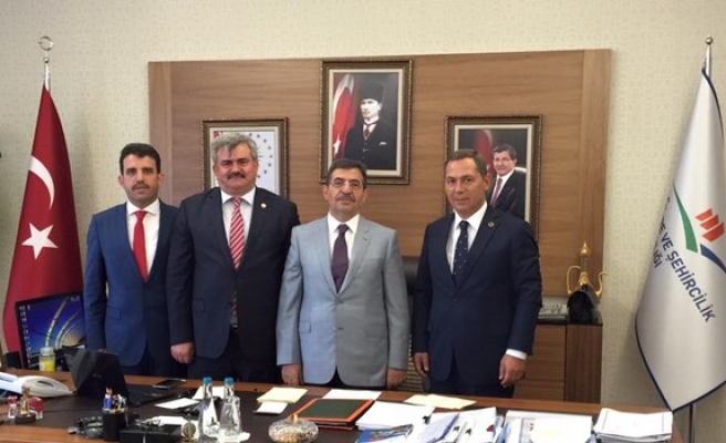 Çaturoğlu, Çevre ve Şehircilik Bakanı İdris Güllüce´yi ziyaret etti