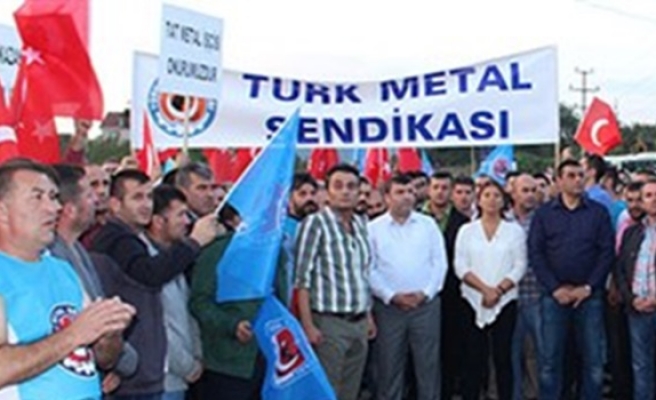 Türk Metal Sendikasından işten çıkarılan işçilere destek