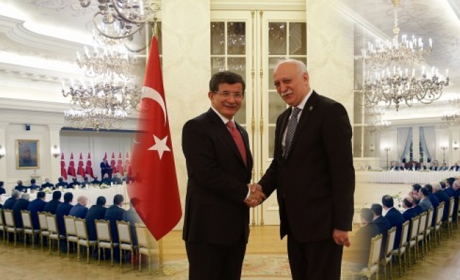 Bayraktar, Başbakan Davutoğlunun istişare toplantısına katıldı