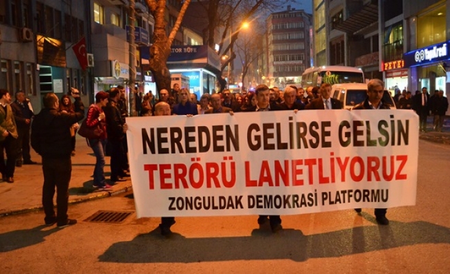 Zonguldak halkı teröre tepki için yürüdü