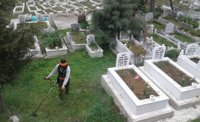 Mezarlıklar Bayram ziyaretine hazırlandı