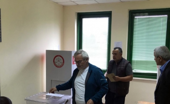 Zonguldak'ta oy verme işlemi başladı