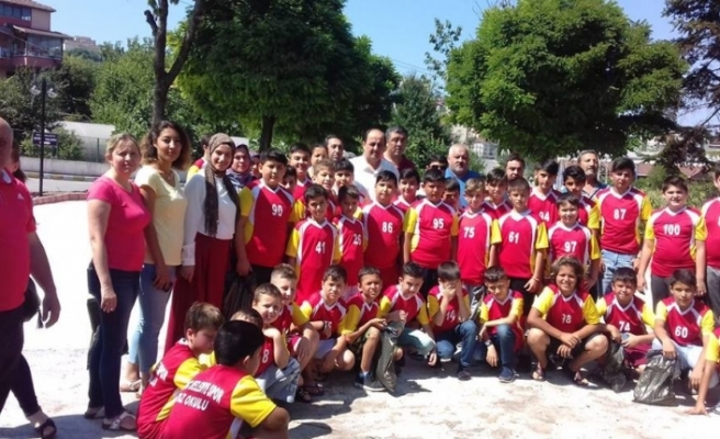 Gülüç'te Yaz Futbol Okulu Açıldı
