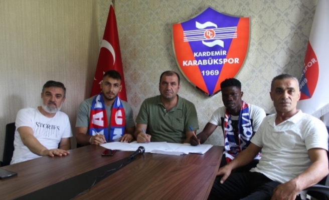 Karabükspor iki genç futbolcuyu kadrosuna kattı