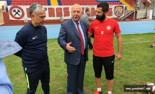 Akdemir’den Zonguldakspor’lu futbolculara ziyaret