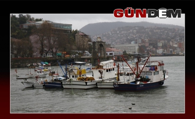 Zonguldak'ta fırtına etkili oluyor