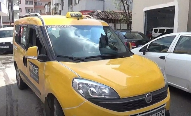 Başkan adayı Erdoğan Bıyık taksici oldu