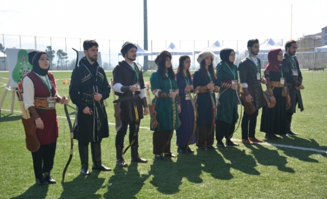 Şehitleri Anma ve geleneksel Türk okçuluk yarışması düzenlendi