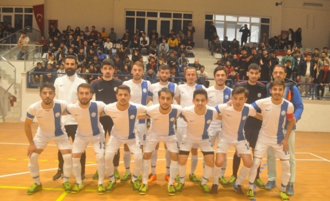 Üniversitelerarası 2. Lig Futsal heyecanı devam ediyor