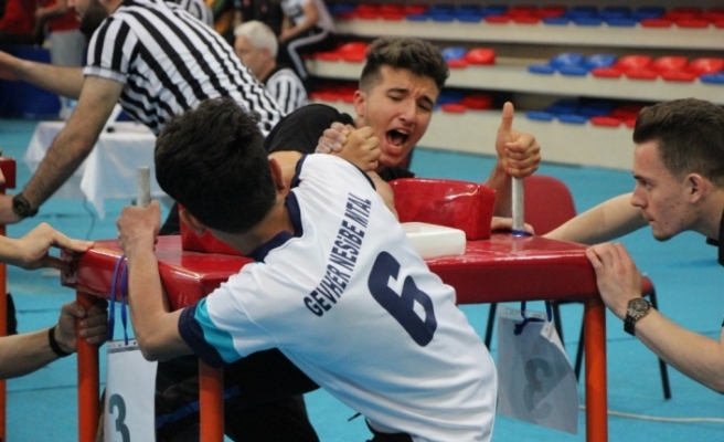 Bilek Güreşi Gençler Türkiye Şampiyonası sona erdi