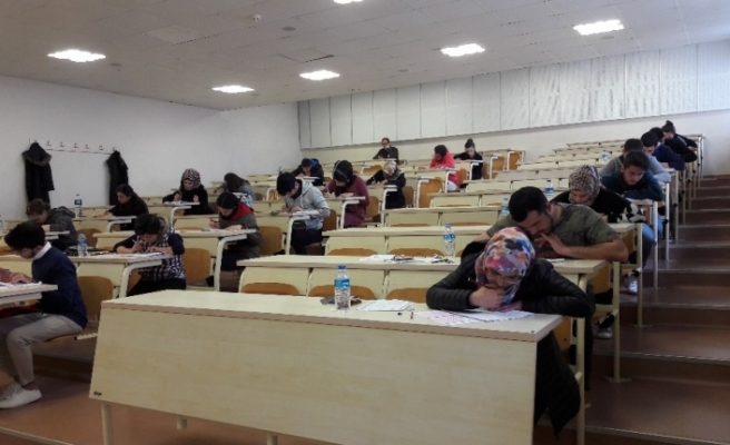 Uluslararası öğrenciler Düzce Üniversitesi öğrencisi olmak için ter döktü