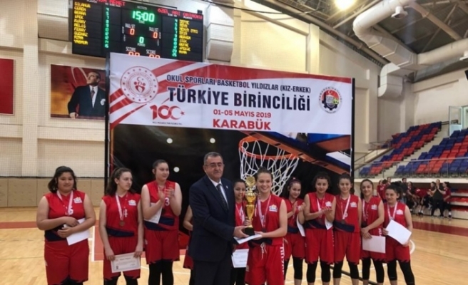 Basketbolda Türkiye üçüncüsü oldular