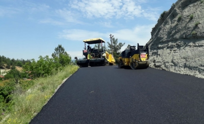Karabük’te asfalt çalışmaları devam ediyor