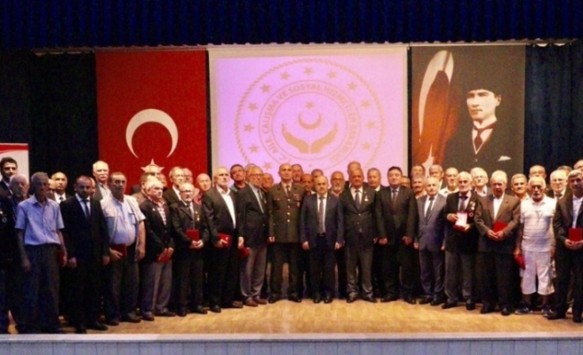 Kıbrıs Gazilerine Milli Mücadele Madalyası verildi