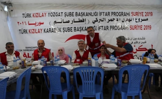 Türk Kızılay Karabük Şubesi tarafından İdlip’te iftar verildi