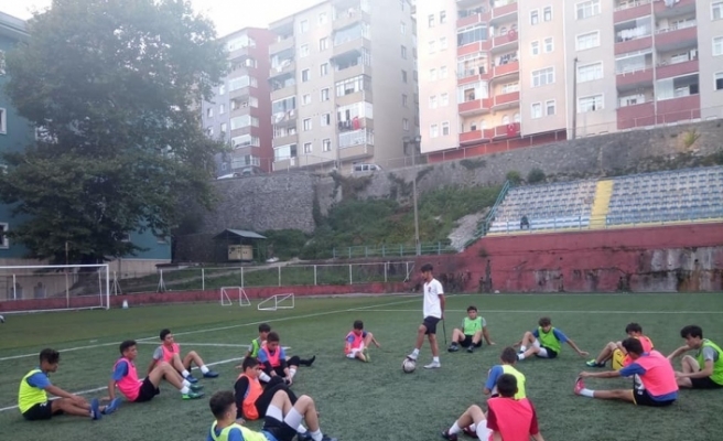 Türkiye’nin en genç antrenörü göreve başladı