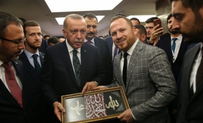 Sarıçam’dan Cumhurbaşkanı Erdoğan’a anlamlı hediye