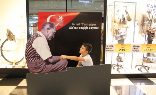 67 Burda ziyaretçileri Atatürk’ü andı...