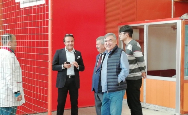 Özbekistan Büyükelçisi EMKO’nun fabrikasını gezdi