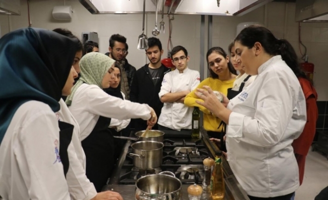 Gastronomi bölümü öğrencilerine bulgur eğitimi