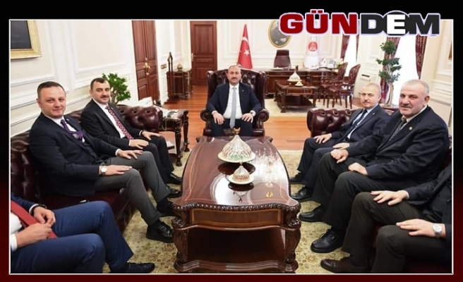 Ak Parti Teşkilatı, Bakan Gül'ü ziyaret etti